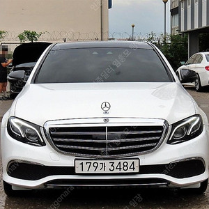 벤츠 E클래스 중고 벤츠 중고 승용차 흰색 2017년식 E400 4MATIC 익스클루시브 개인사업자 차량구매