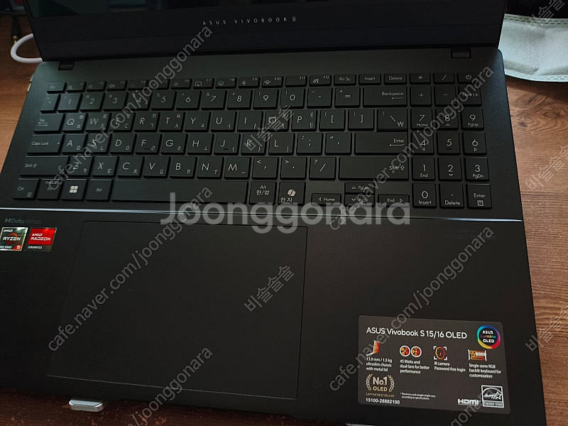ASUS 비보북 15.6인치 OLED 노트북 팝니다.--1