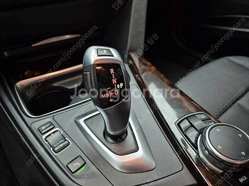 BMW 3시리즈 중고 BMW 320d 중고승용차 3시리...--9