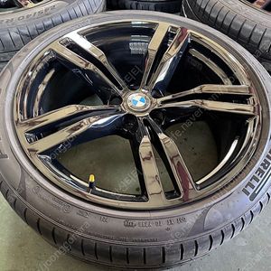 [판매] BMW 7시리즈 , 6GT 648m 블랙유광 20인치 휠타이어 판매합니다.