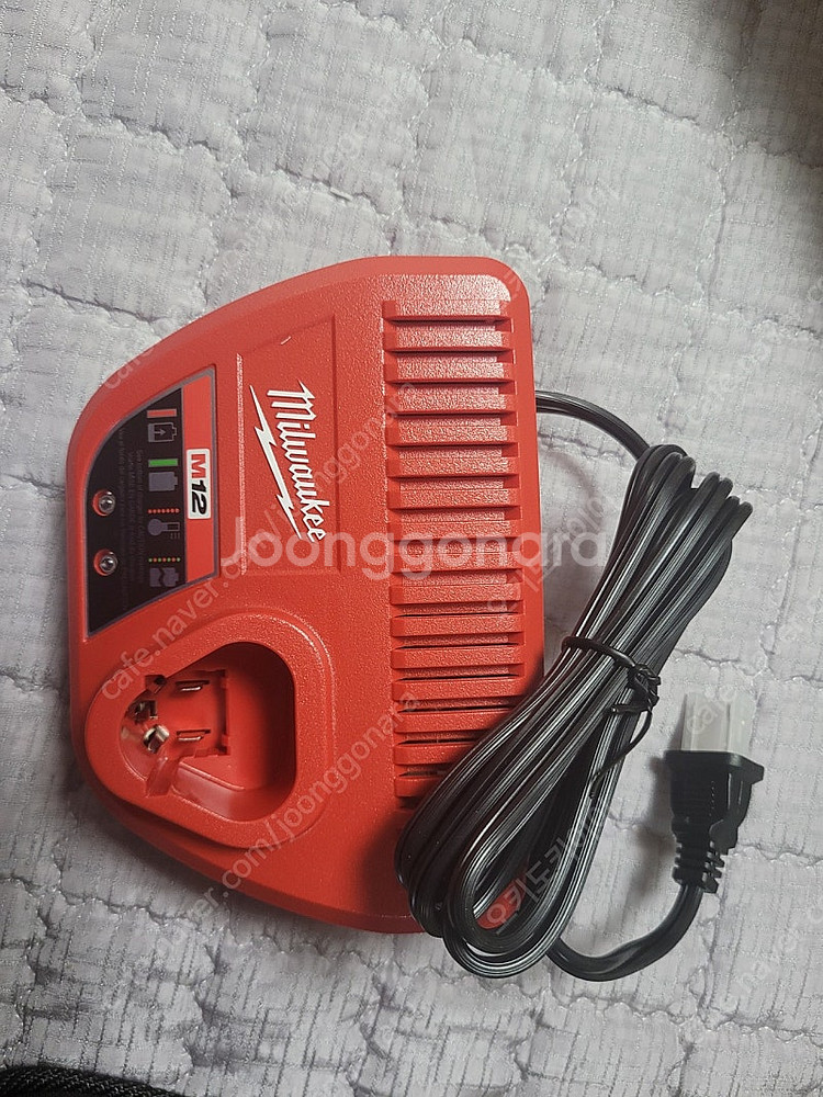 밀워키 M12 충전기(120V) 새상품--0