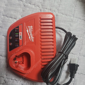 밀워키 M12 충전기(120V) 새상품