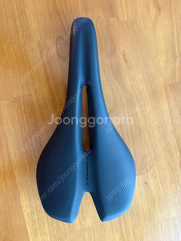 에스웍스 투페 143 안장--0