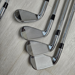 로그st프로 4~P 7아이언세트 팝니다.