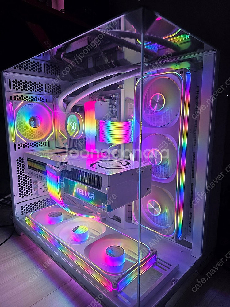 라이젠7 9800X3D RTX5080 화이트 미사용 리...--1
