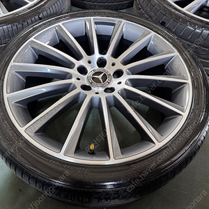 [판매] 벤츠 w205 c클래스 마차 19인치 휠타이어 판매합니다.