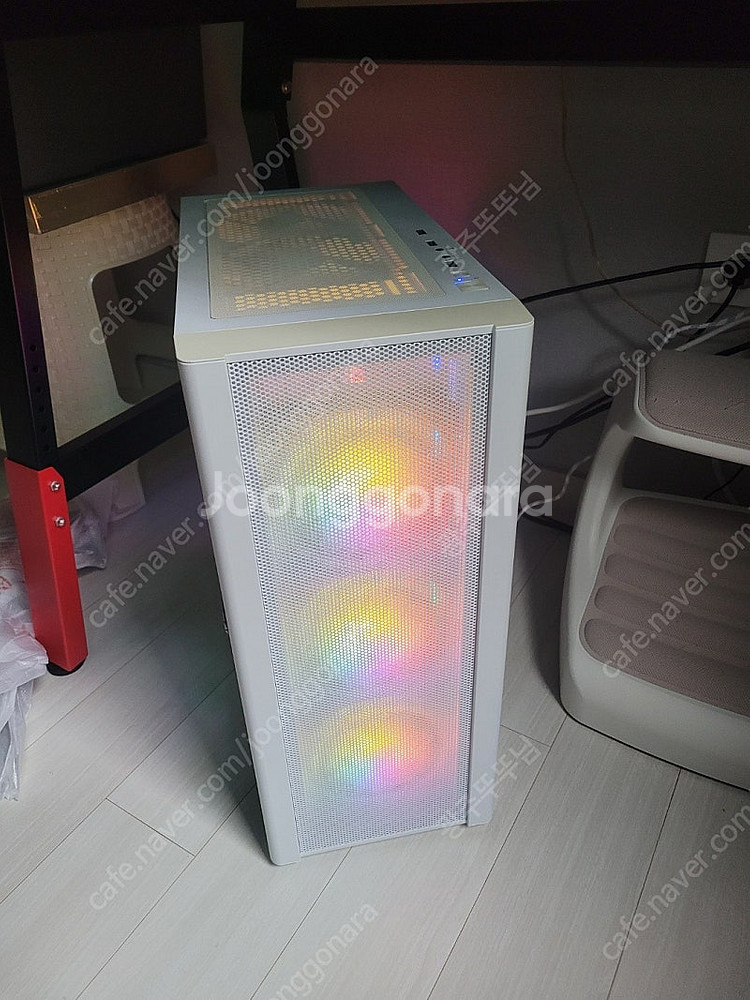컴퓨터 본체(조립PC) + 32인치 모니터 팝니다.--6