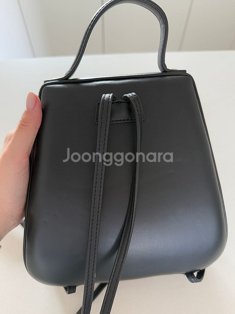 아카이브앱크 쉘 틴백 블랙 백팩--3