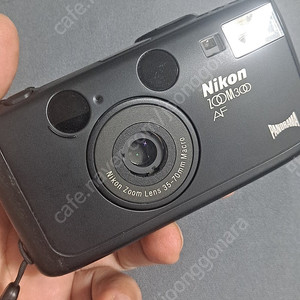 Nikon zoom 300 필름카메라 판매합니다.