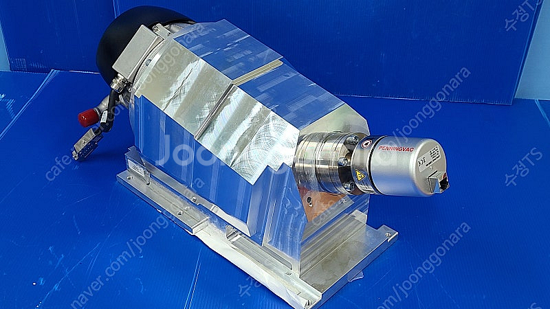 Leybold Turbovac i Hexa 1 Vacu...--8