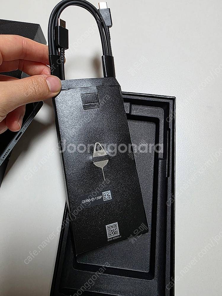 갤럭시 S22 울트라 그린 512기가 팝니다. 개인 사...--2