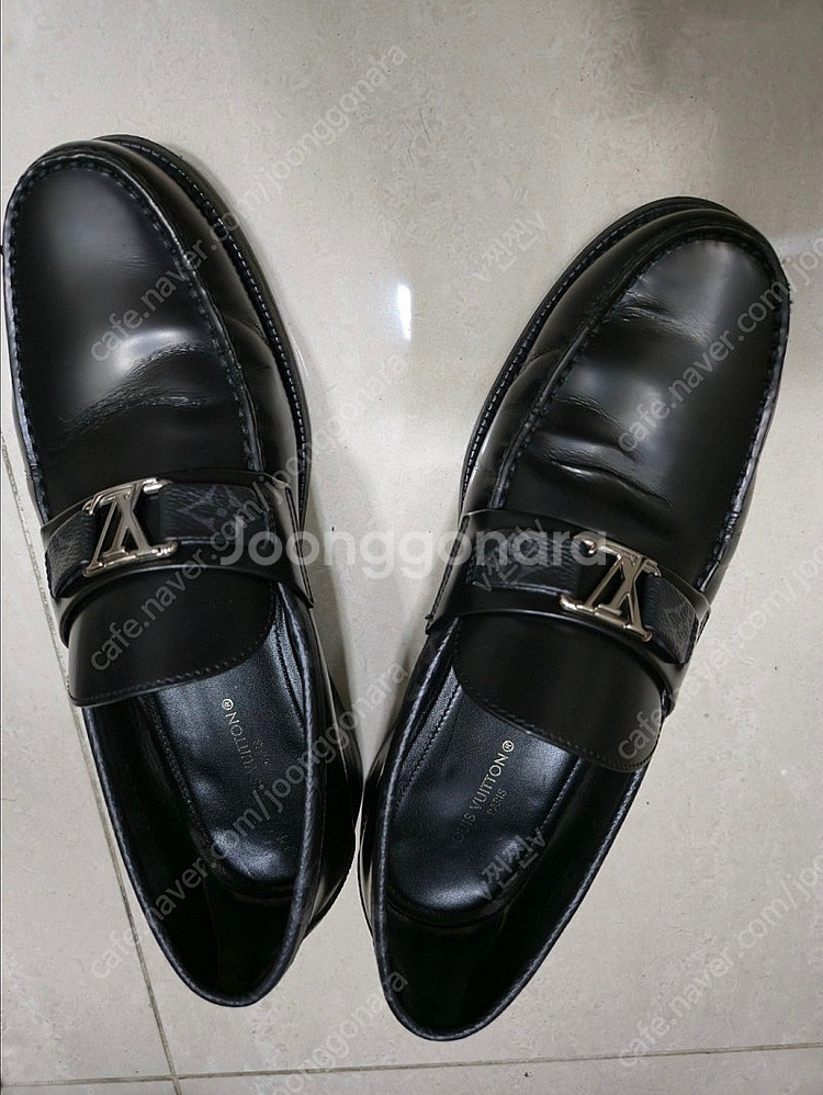 루이비통 남성 구두 메이저 로퍼 블랙 7사이즈 260--1