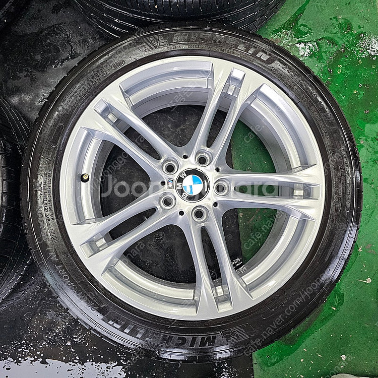 BMW F바디 5시리즈 613M 18인치 순정 휠타이어...--4