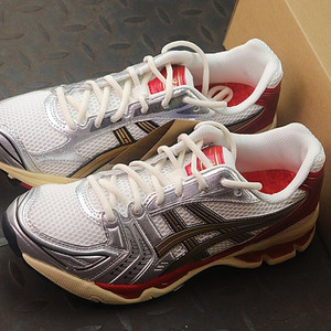 하이포인트 [ASICS] 스니커 폴리틱스 x 아식스 젤 카야노 14