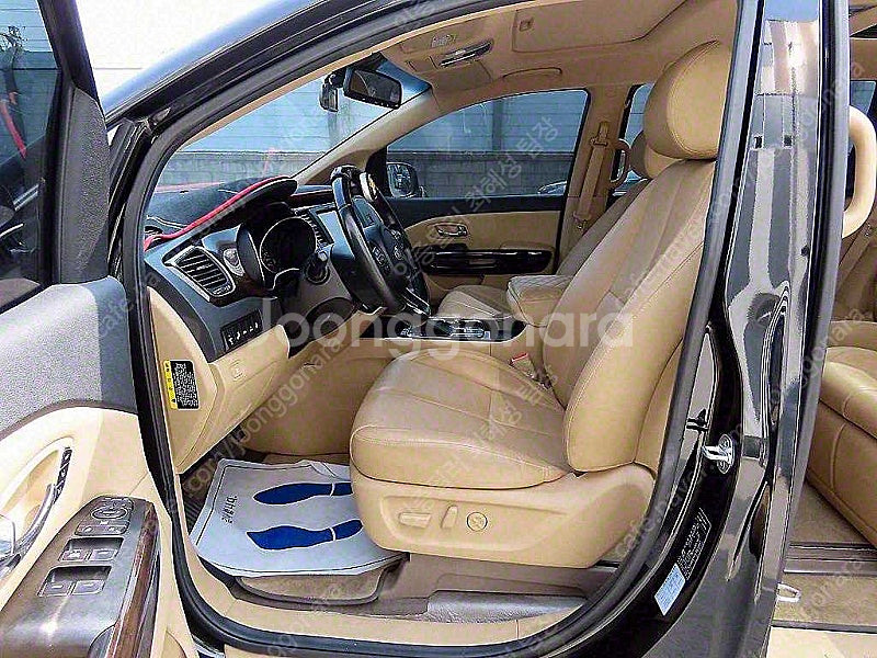 더뉴 카니발 중고 가격 중고 카니발 검정색 2020년식...--5