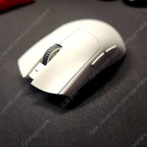 레이저 바이퍼 v3 pro (바브삼) 화이트 팝니다.