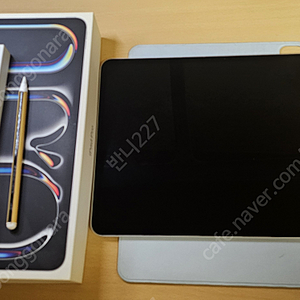 아이패드 프로 m4 13인치 256g wifi + 애플펜슬프로 일괄로 판매합니다.