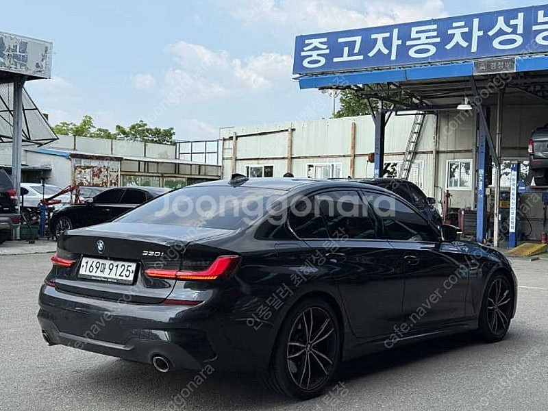 BMW 3시리즈 중고 BMW 중고 3시리즈 330i 검...--3