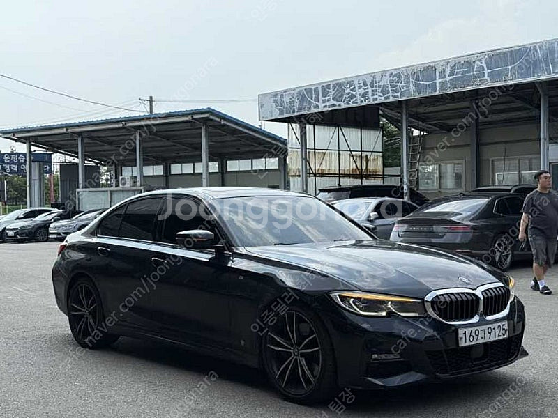 BMW 3시리즈 중고 BMW 중고 3시리즈 330i 검...--4