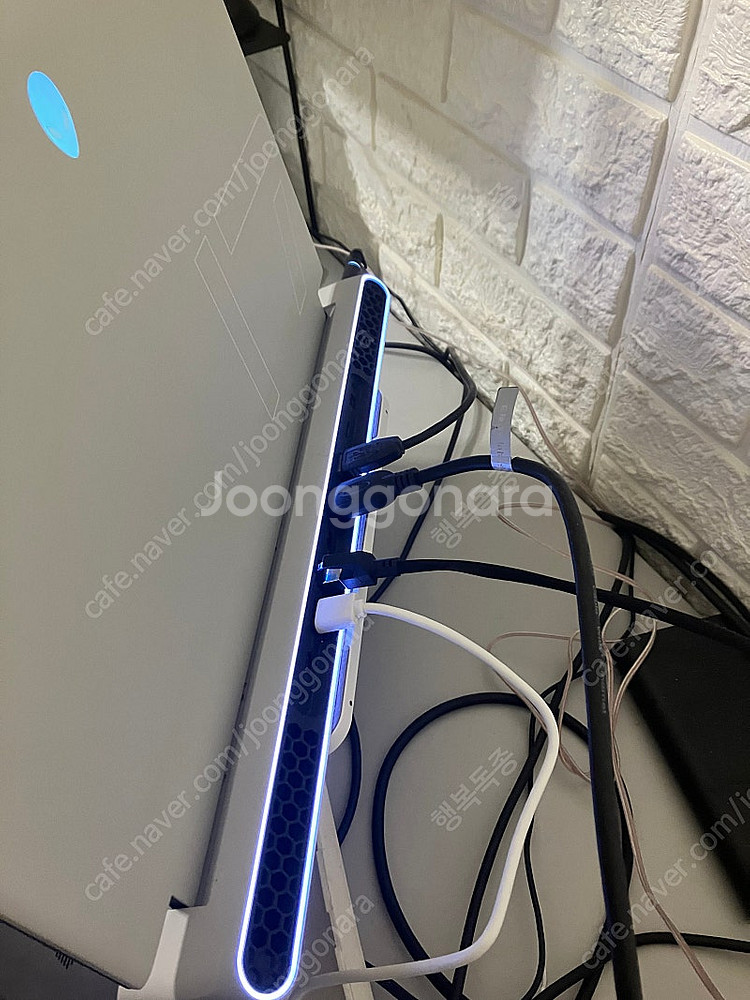 델 에일리언웨어 게이밍노트북 X17 R2 2.75TB--1