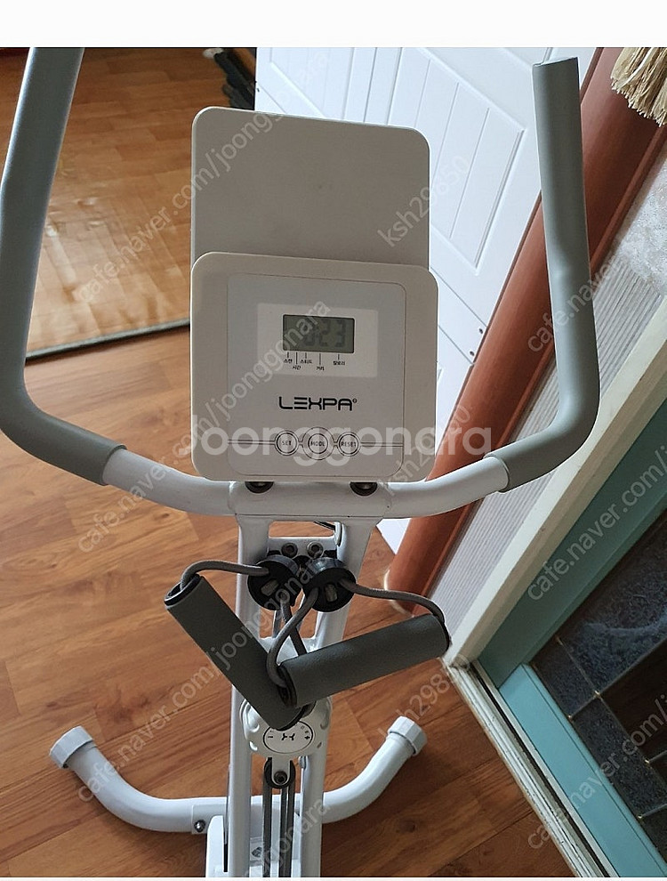 렉스파 실내헬스자전거 깔끔하고 모두 정상작동 저렴히5만...--6