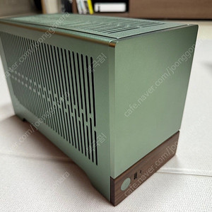 ITX 미니 게이밍PC 팝니다. (라이젠 9600x + 5070ti)