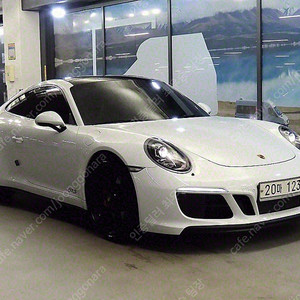 포르쉐 911 중고차 할부가능 흰색 2017년식 42,721km 카레라 GTS 991 수원중고차