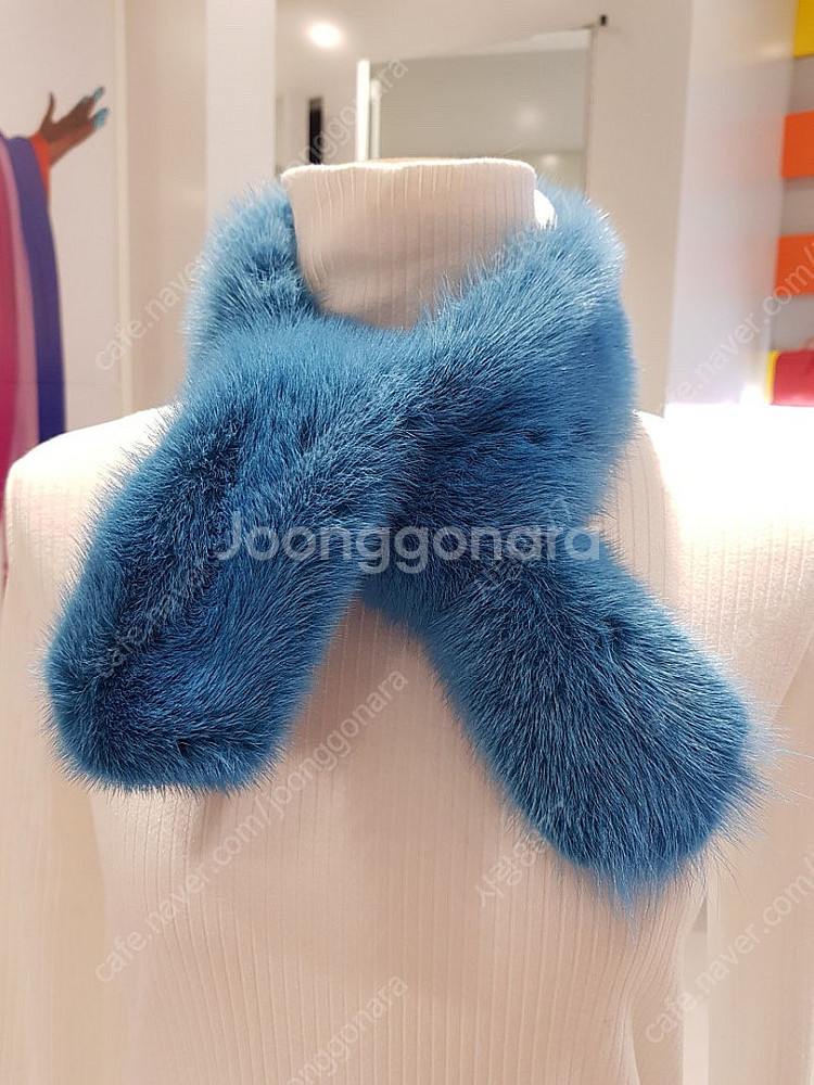 베네통 리얼 밍크 쁘띠 머플러 목도리 올드머니룩 하객룩...--0
