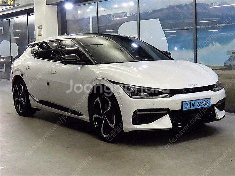 흰색 EV6 중고 전기중고차 롱레인지 AWD GT Li...--0