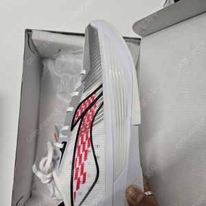 리닝 울트라라이트2025 eur42.5 us9 화이트