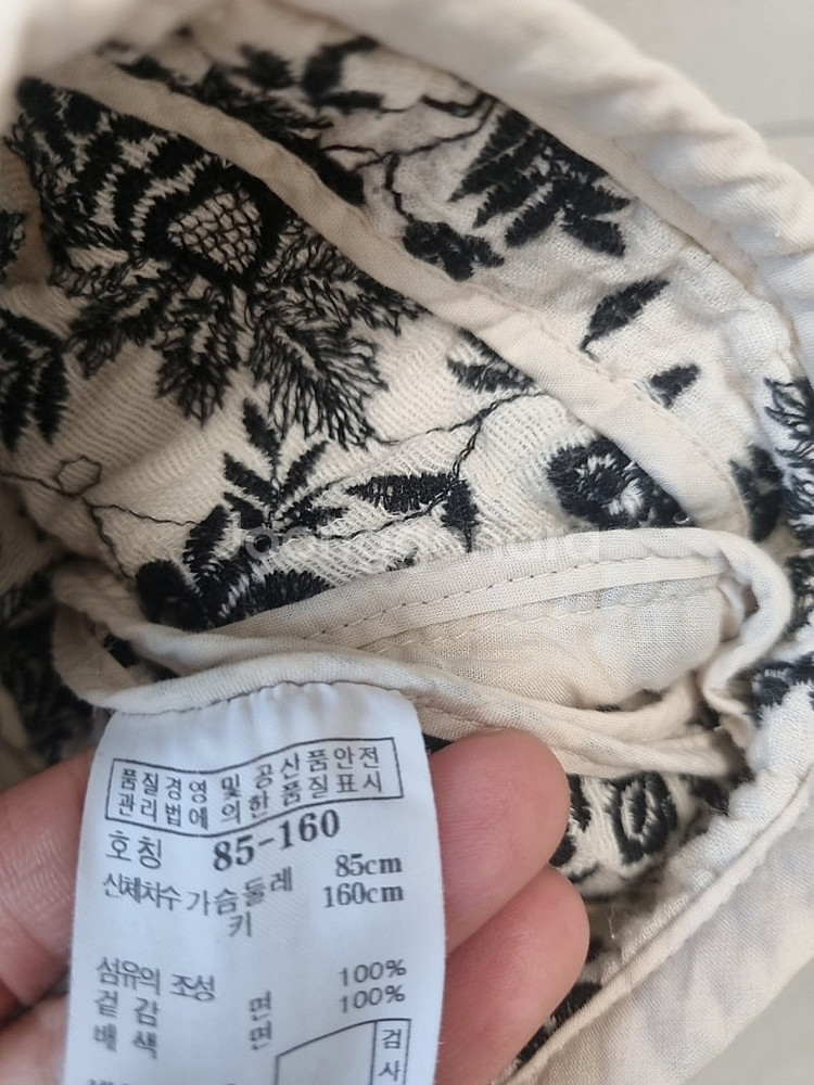바네사브루노 아떼 블랙 플라워 자수 집업 점퍼--8