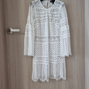 BCBG maxazria 레이스 드레스 새상품
