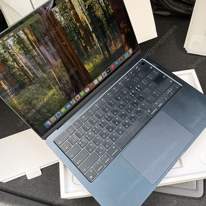 Apple Macbook Air 맥북에어 13 M3 16GB / 512GB 노트북 판매합니다.