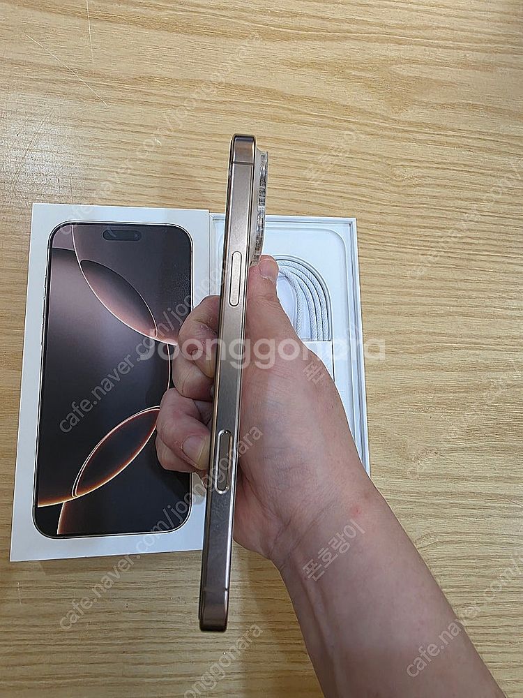 아이폰16프로맥스데저트티타늄256gb 깨끗한중고폰판매합...--7