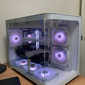 라이젠 5700x3d , rtx3080ti 화이트 게이밍컴퓨터