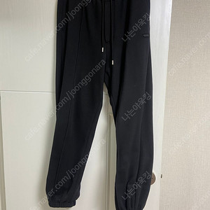 솔리드옴므 블랙 조거 팬츠
