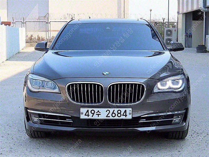 BMW 7시리즈 중고 BMW 중고 BMW 7시리즈 중고차 갈색 2015년식 740 d xDrive 최상의 컨디션