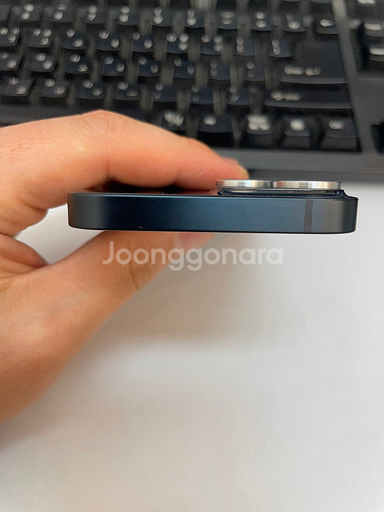 아이폰13미니 블랙 128GB 상태좋은중고30만팝니다.--3