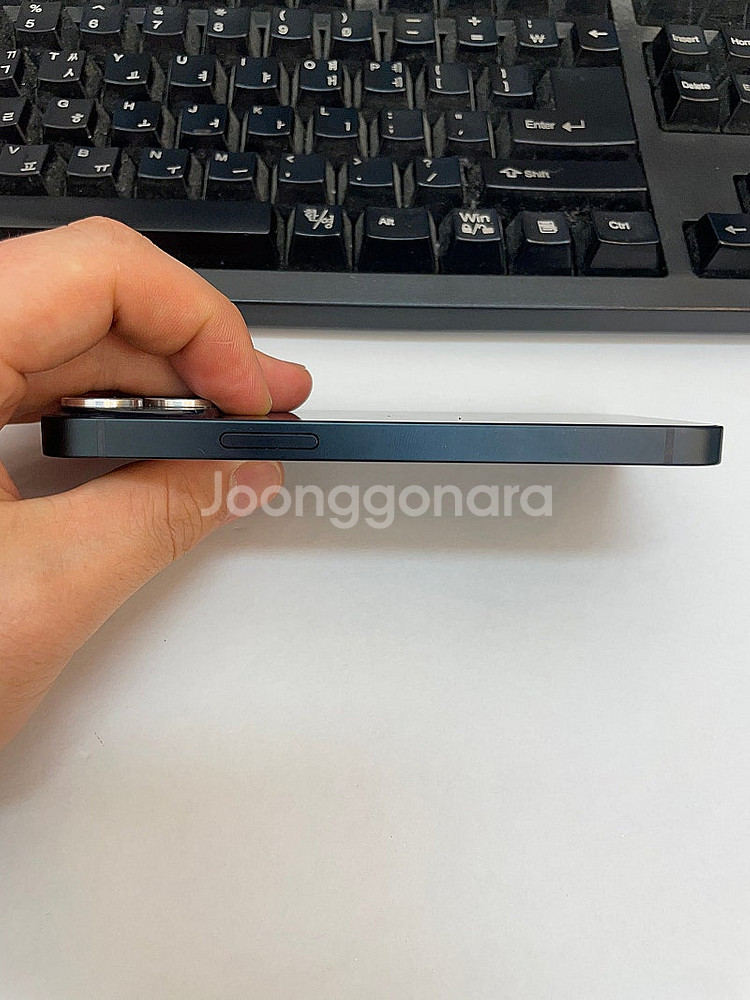 아이폰13미니 블랙 128GB 상태좋은중고30만팝니다.--4