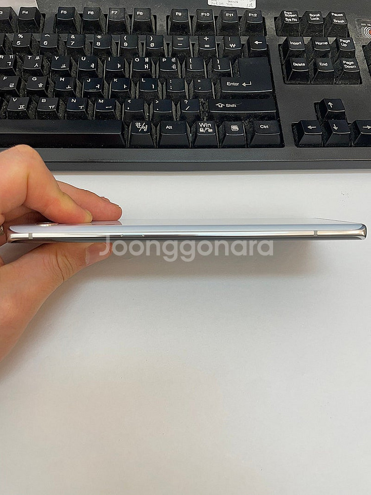 LG벨벳 화이트 128GB 상태좋은 중고9만팝니다.--4