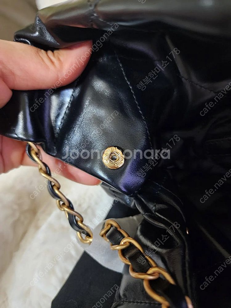 샤넬22백 샤넬가방 블랙 라지 흰로고 새상품--4