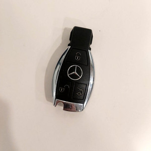 벤츠 W222 AMG 2016년식 디지털 감성의 정점, 최신형 LCD 디스플레이 스마트키로 프리미엄 컨버전 완료!