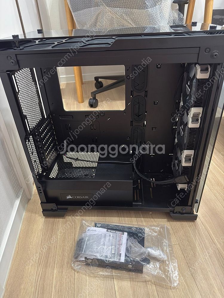 커세어 PC 케이스+ml120팬 3개+팬택스 팬콘트롤러--3
