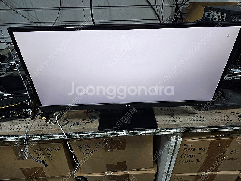크로스오버 29인치 와이드모니터 저렴하게 팝니다.--1