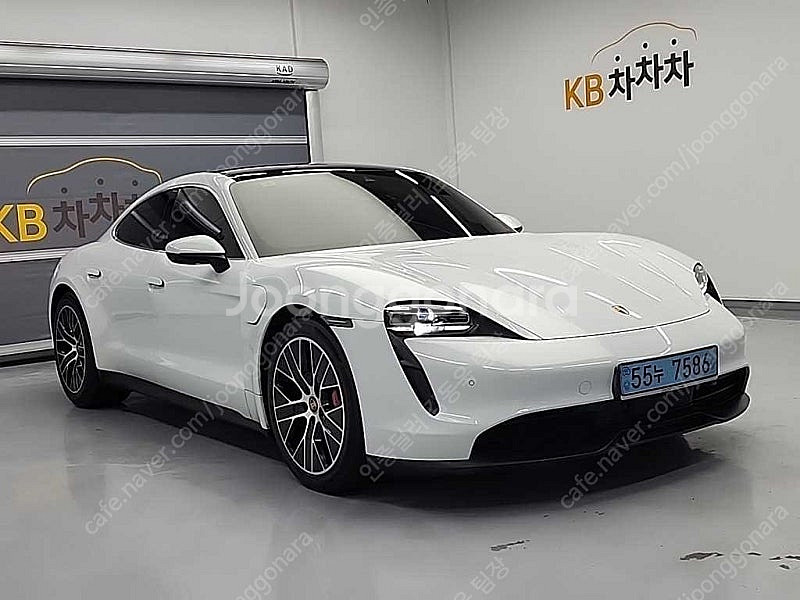 31,407 km 2021년형 포르쉐 타이칸 중고 포르...--9