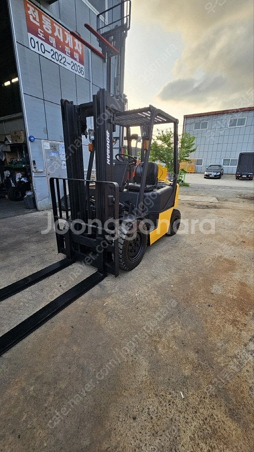 수리완료된 두산 디젤 2톤 지게차 3m 저렴히 850만--1