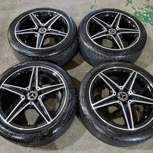 [판매] 벤츠 W205 C클AMG 18인치 정품 휠타이어