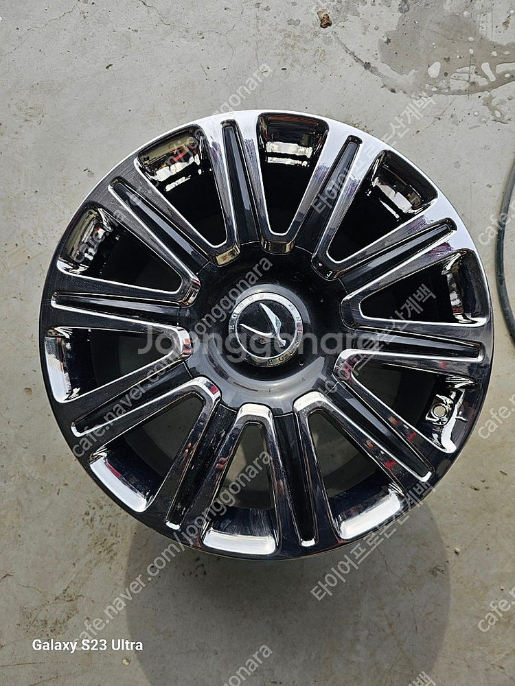 [판매] 에쿠스 리무진 순정 19인치 신품급 휠 한대분 팝니다!--3