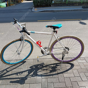 하이브리드 픽시 중고자전거 700CC7단 알마늄 수리정비됨