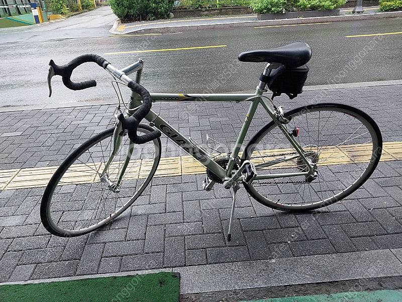 하이브리드 픽시 중고자전거 700CC7단 알마늄 수리정...--3